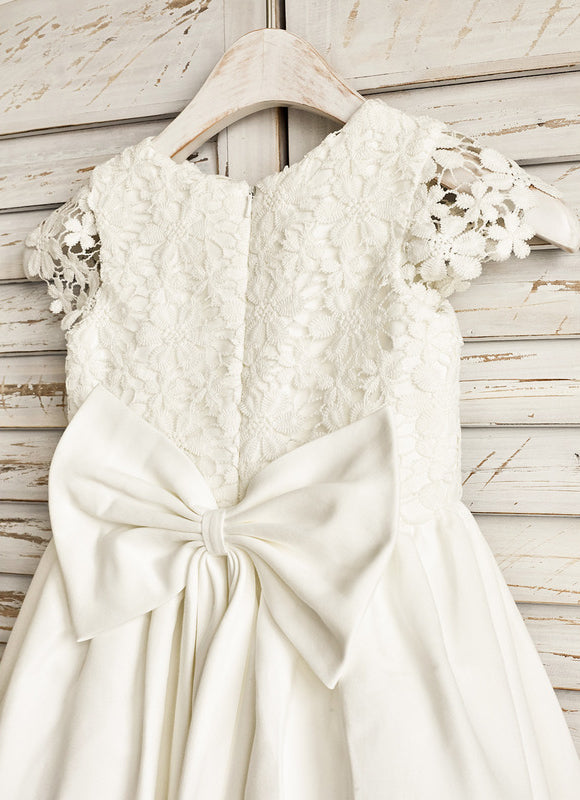 Robe Enfant Satinée Élégante Avec Nœud - gallery 4