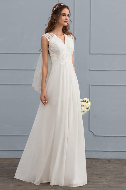 Robe Nuptiale Fluide À Dentelle Raffinée - gallery 1