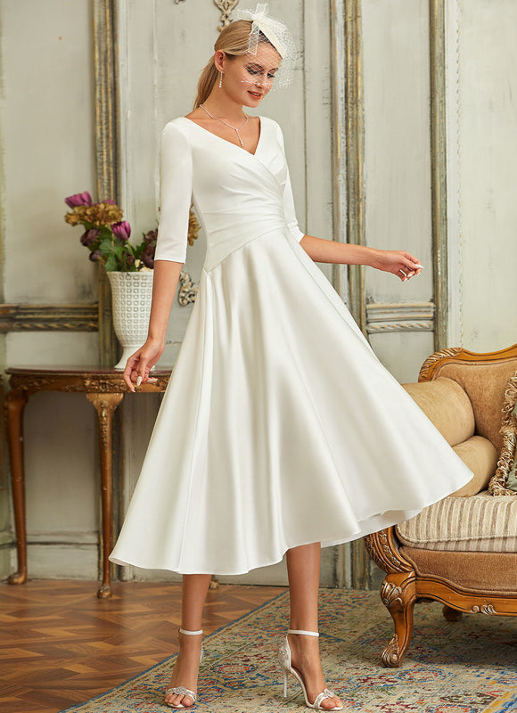 Robe Nuptiale Satinée Élégante Col V