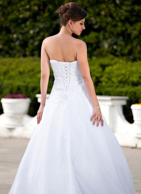 Robe Nuptiale Élégante En Satin. - gallery 8