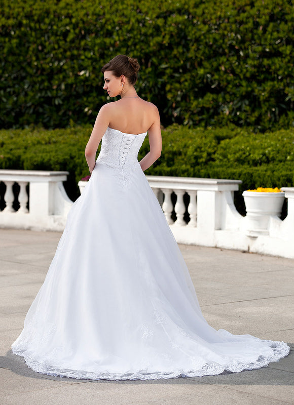 Robe Nuptiale Élégante En Satin. - gallery 7