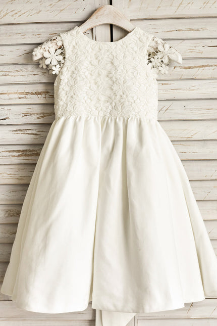 Robe Enfant Satinée Élégante Avec Nœud - gallery 2