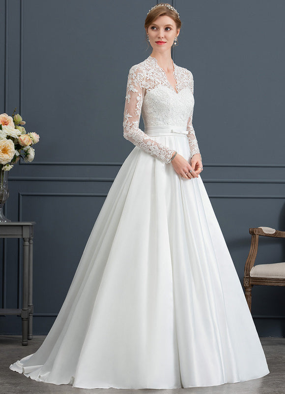 Robe Nuptiale Satinée À Manches En Dentelle - gallery 2