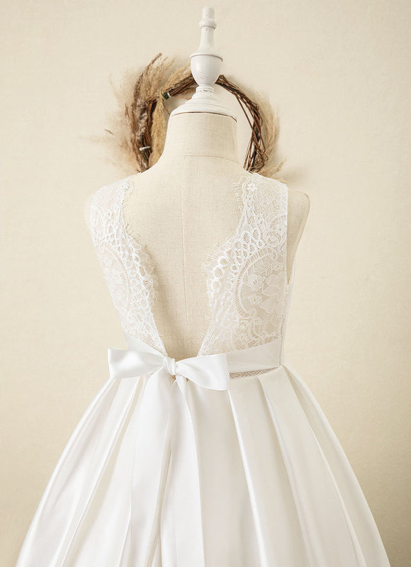 Robe Enfant Satinée Élégante À Traîne - gallery 2