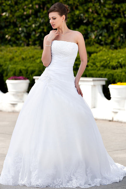 Robe Nuptiale Élégante En Satin.