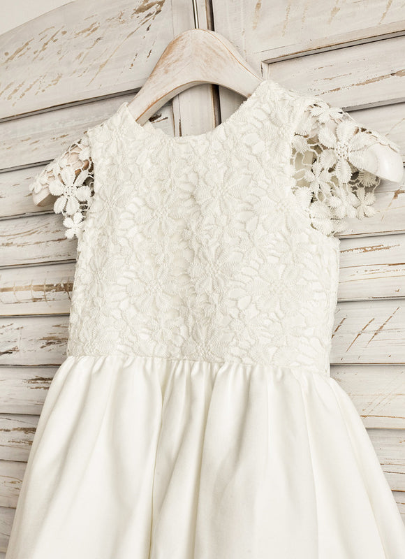 Robe Enfant Satinée Élégante Avec Nœud - gallery 5