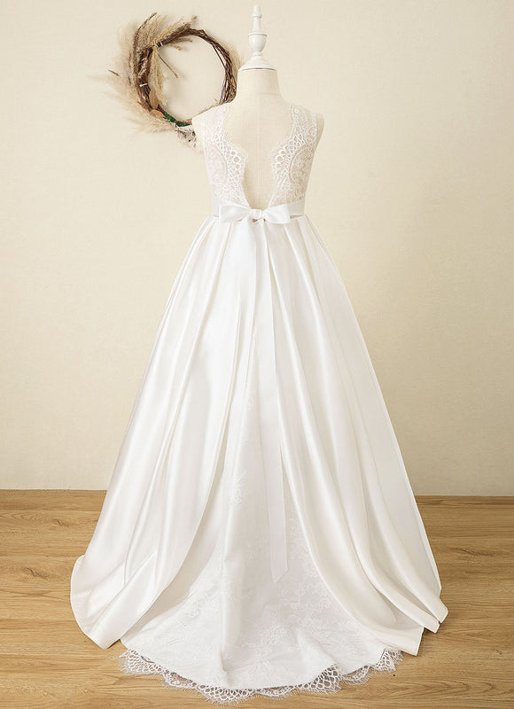 Robe Enfant Satinée Élégante À Traîne