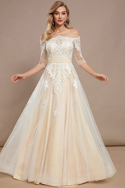 Robe Nuptiale Élégante En Tulle.