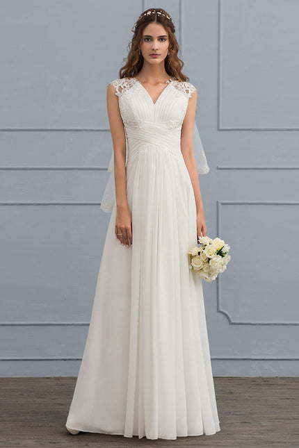 Robe Nuptiale Fluide À Dentelle Raffinée