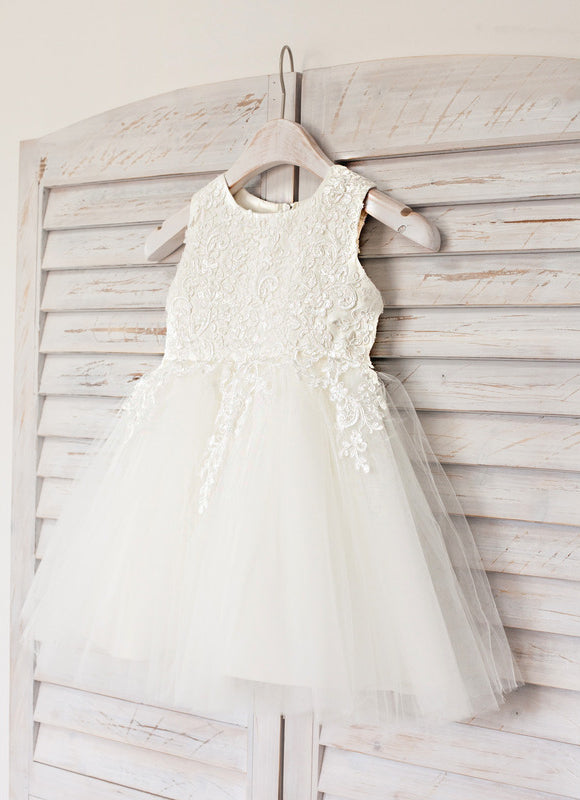 Robe Enfant Satinée Élégante Brodée - gallery 1