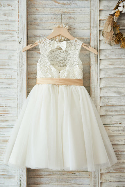 Robe Enfant Dentelle Élégante Avec Nœud - gallery 1