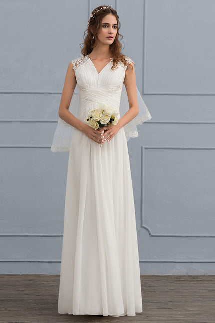 Robe Nuptiale Fluide À Dentelle Raffinée - gallery 2