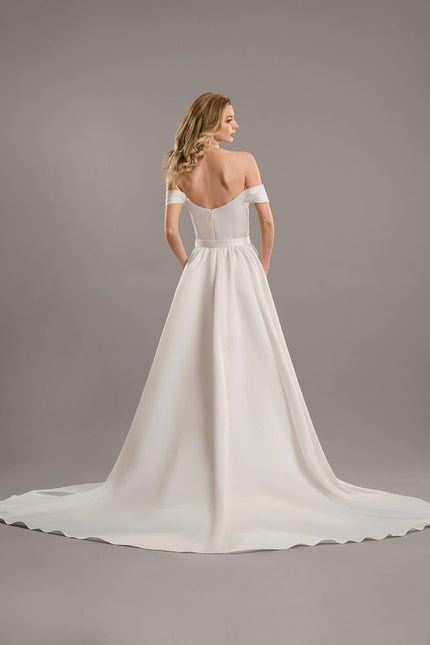 Robe De Mariée Satinée À Traîne - gallery 7