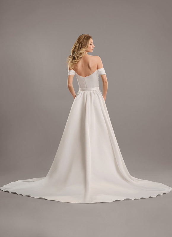 Robe De Mariée Satinée À Traîne - gallery 7