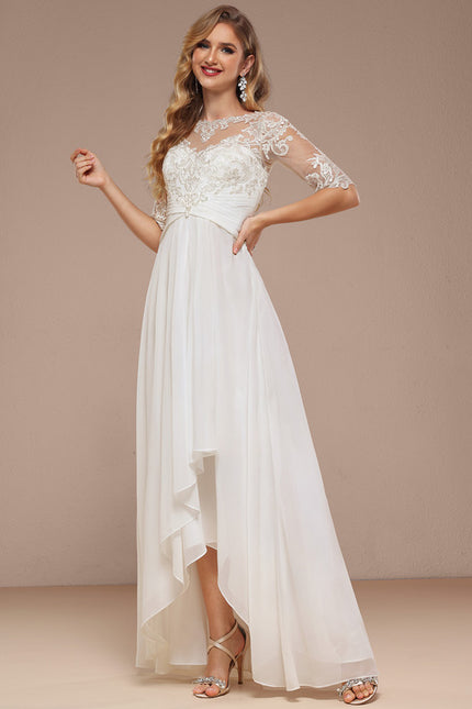 Robe Nuptiale Élégante À Volants.