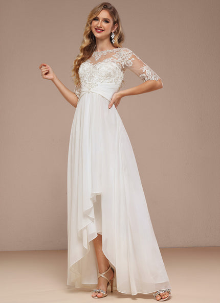 Robe Nuptiale Élégante À Volants.